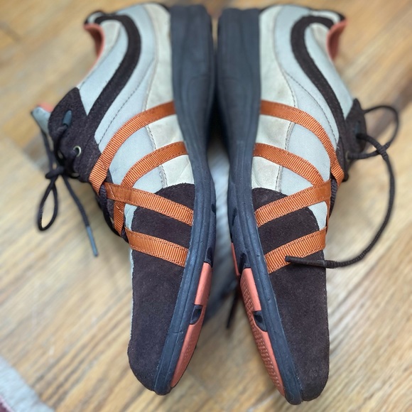 ROCKPORT sneakers size 8. Brown and orange - Picture 2 of 3
